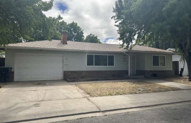 1540 Goldenwood Drive photos photos