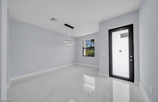 1009 Moore Avenue Gallery 3