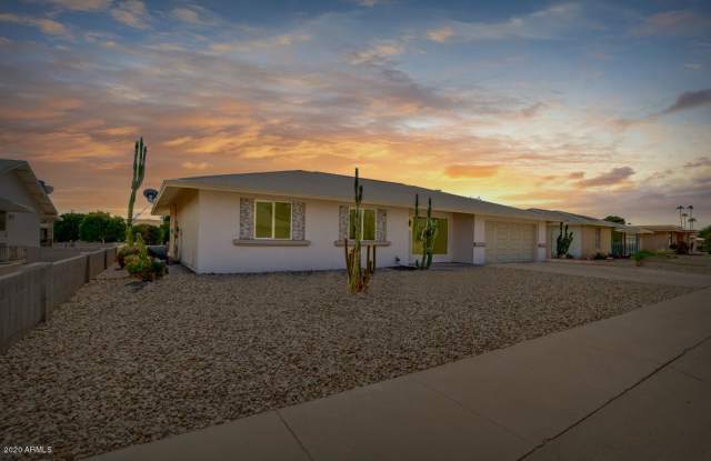 10501 W OAK RIDGE Drive Gallery 2