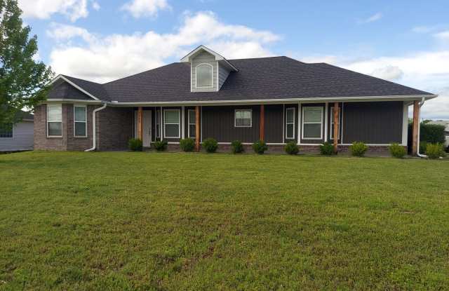 Beautiful 3 Bed 2 Bath Home Coming in Mid September!! photos photos