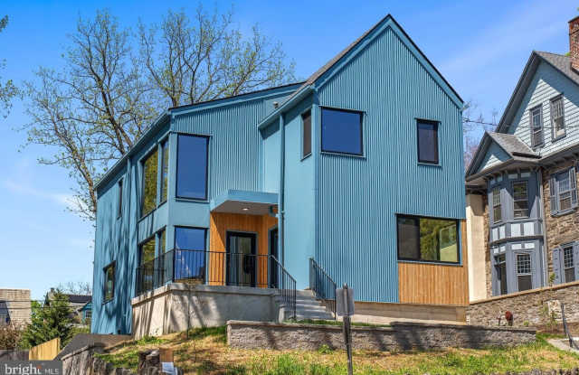 139 W MOUNT PLEASANT Avenue Gallery 2
