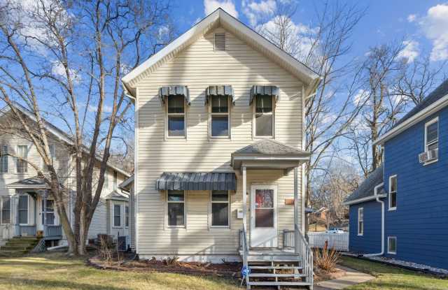 1411 Jersey Ridge Rd - 1411 Jersey Ridge Road, Davenport, IA 52803