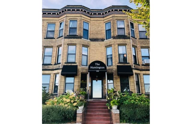 300 Marshall Ave Apt 6 - 300 Marshall Avenue, St. Paul, MN 55102