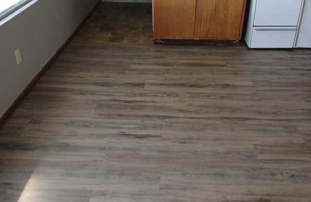 758 W G Road Cabin Gallery 4