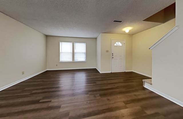 320 Sunburst Lane Gallery 3