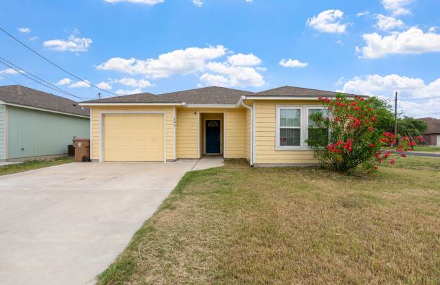 Stunning 3-Bedroom, 2-Bath Home on Corner Lot in Flour Bluff – Built in 2020! photos photos
