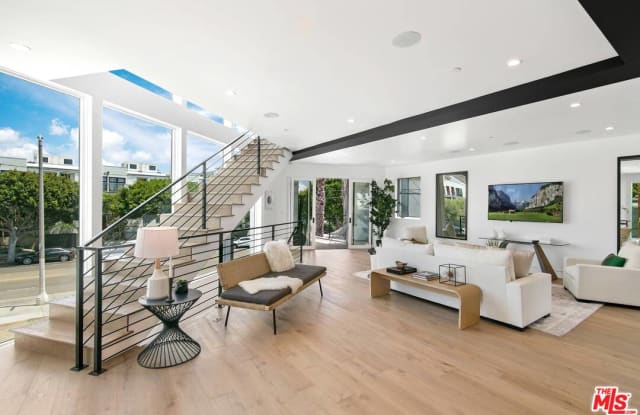 126 PL THORNTON - 126 18th Place, Manhattan Beach, CA 90266