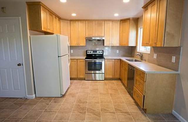 732 Golden Oak Ct Gallery 4