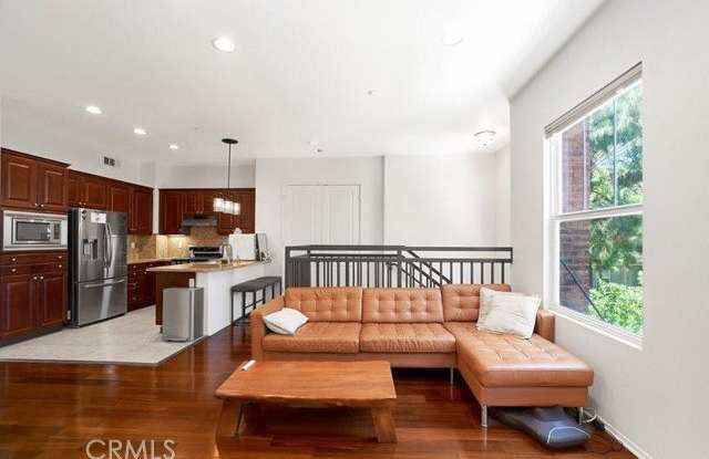 309 Metro Court Gallery 4