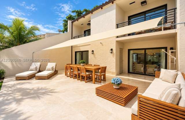 7238 Jacaranda Ln Gallery 4
