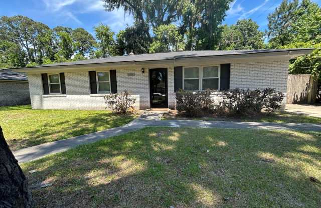 4 bedroom/1.5 bathroom in Savannah, GA photos photos
