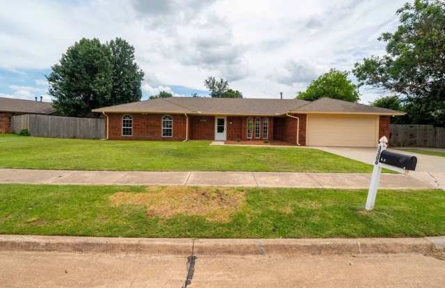 4-bedroom, 2-bath Home Available in Westside Norman! Gallery 3