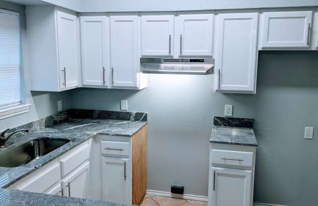 1820 Mercer St photos photos