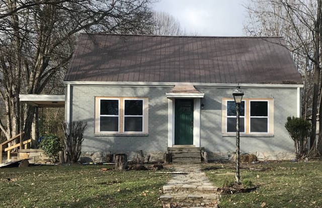 305 4th Ave - 305 4th Ave, Columbia, TN 38401