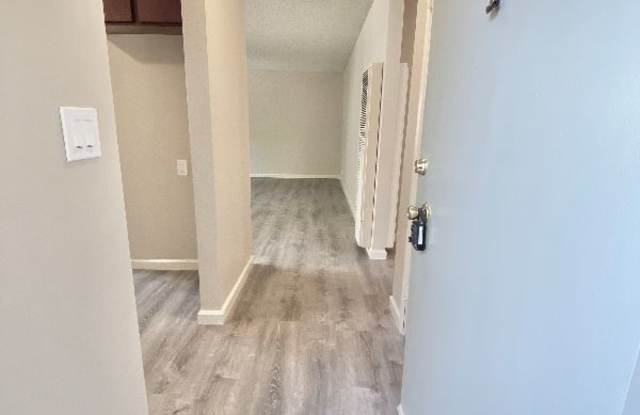 1425 E Orange Grove Blvd Apt 08 Gallery 4