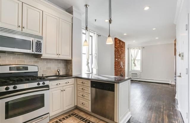 257 12TH ST - 257 12th Street, Hoboken, NJ 07030