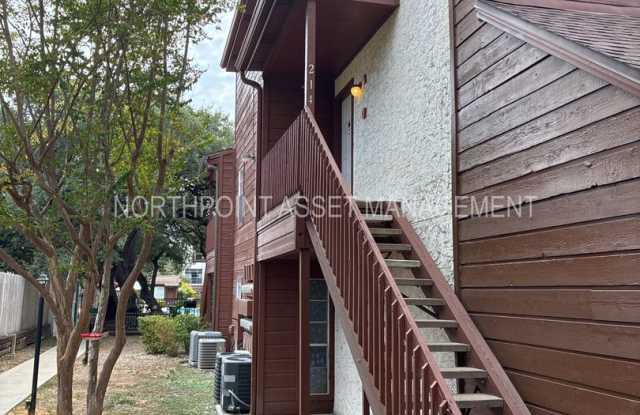 1BR/1.5BA w/ Fireplace • Balcony • Pool Access in San Antonio photos photos