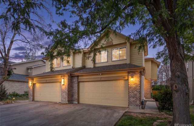 3 Bed Townhome with Large Backyard photos photos