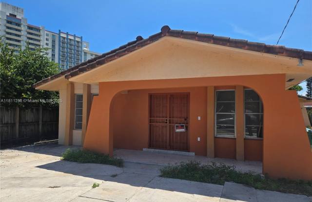 2988 SW 21st Ter photos photos