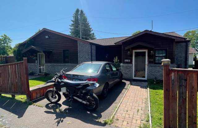 1511-1513 Logan Ave photos photos