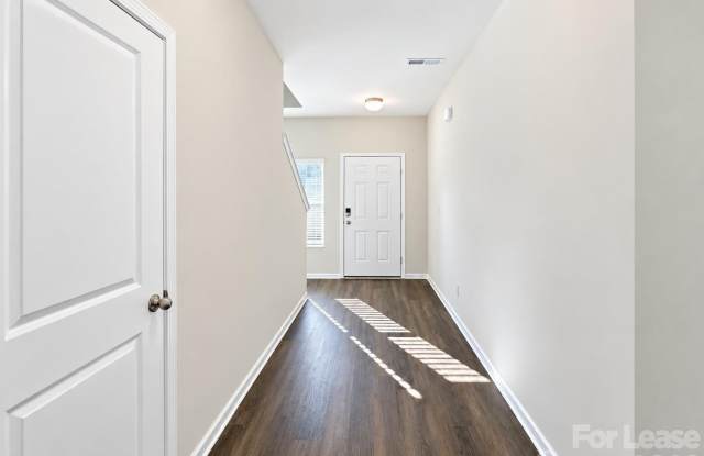 914 Battleground Avenue Gallery 3