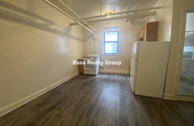 5114 South Blackstone Ave. photos photos