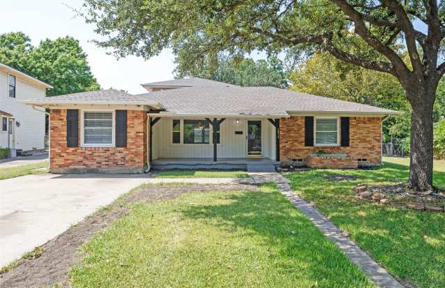 1913 Landa Drive Gallery 1