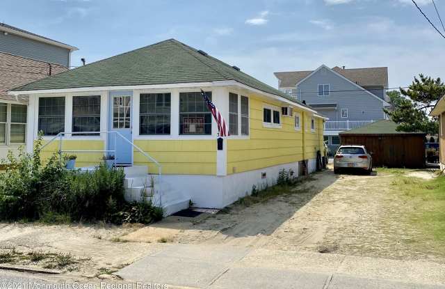 313 1st Avenue - 313 1st Avenue, Manasquan, NJ 08736
