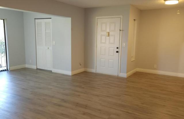 502 Shady Pine Way Gallery 2