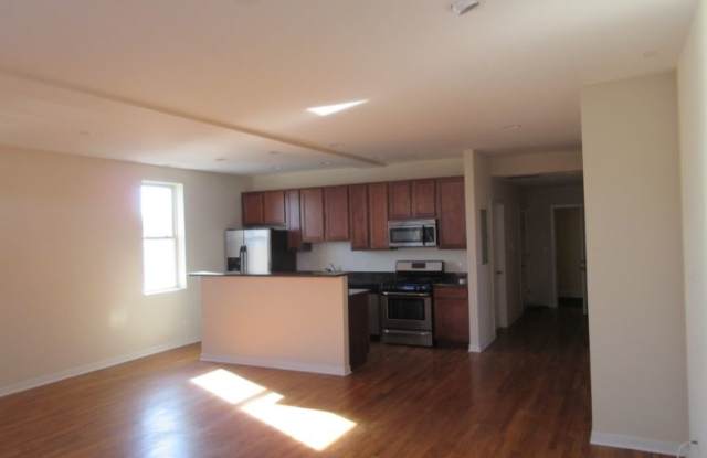 3559 N Milwaukee Ct # 3b - 3559 N Milwaukee Ave, Chicago, IL 60641
