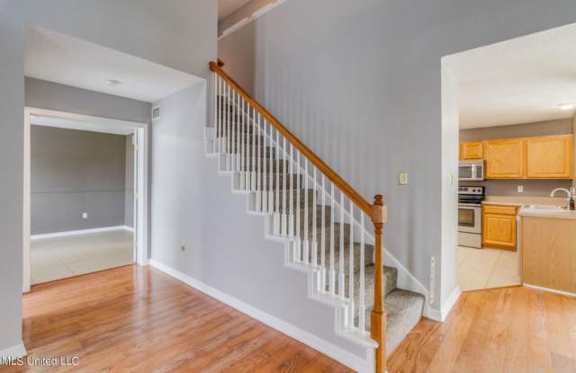 876 Kirkwood Drive Gallery 1