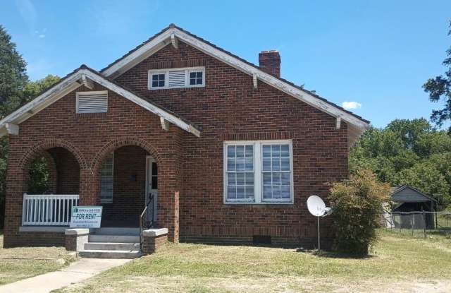 1915 Main St. S. - 1915 Main Street South, Greenwood, SC 29646