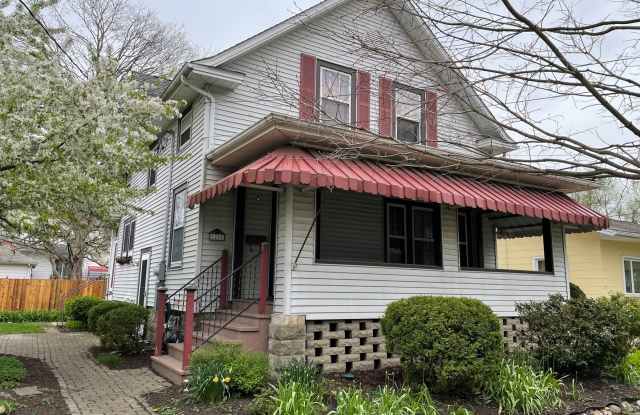 Charming 3-Bedroom Home with Classic Appeal and Modern Comforts - 1215 North Roosevelt Avenue, Bloomington, IL 61701