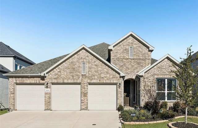2004 Huntersridge Drive photos photos