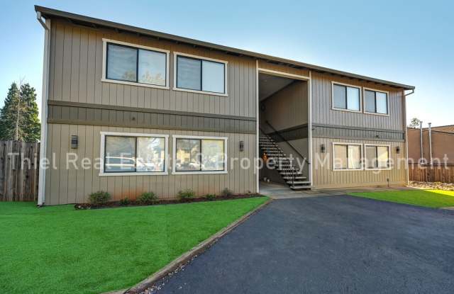 2740 Arcadia Drive - 4 photos photos