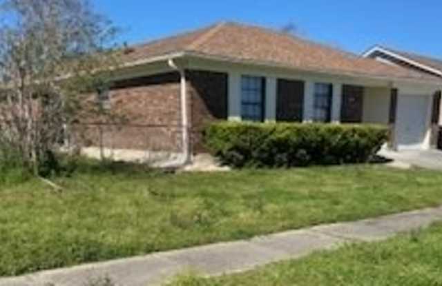 2701 Fairfield Ave photos photos