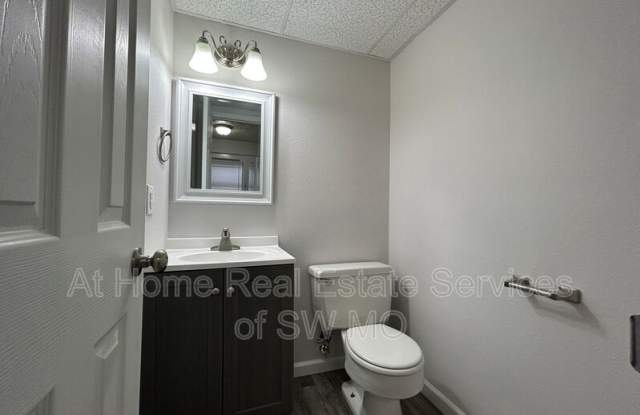 3345 E Linwood Gallery 3