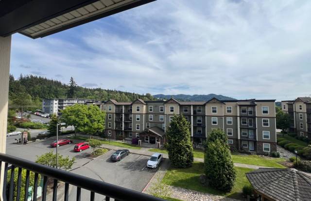 Spacious Studio Condo close to WWU photos photos