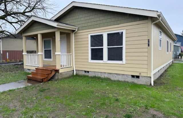 Updated 3 Bedroom 2 Bath Home In Lebanon Gallery 1