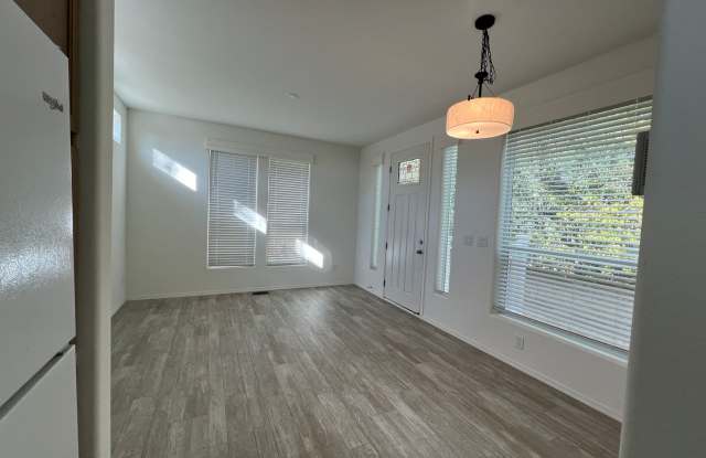 1 bed, 1 bath ADU Gallery 1