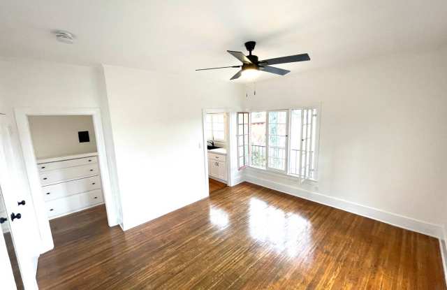 Spacious, studio located Echo Park! Move-in ready!! photos photos