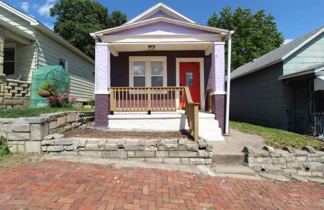 2 Bedroom 1.5 Bath Home In Strawberry Hill photos photos