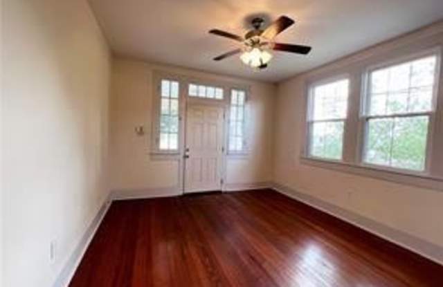 8639 S CLAIBORNE Avenue Gallery 3