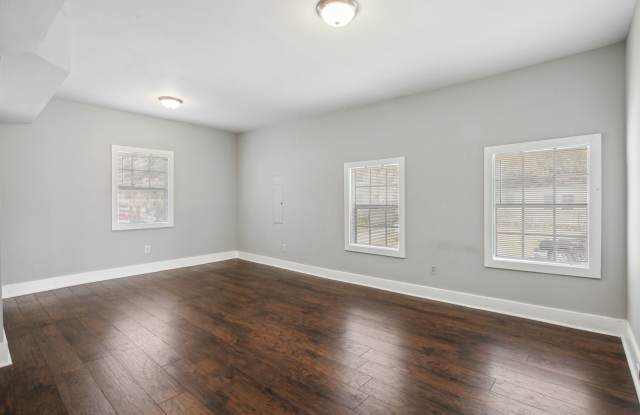 Large 3BR/2.5BA Two Story House Near Downtown Savannah photos photos