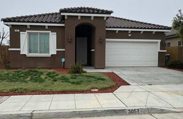 Discover this charming 3-bedroom, 2 bathroom home for rent at 3057 Gamay Avenue, Madera, CA! - 3057 Gamay Avenue, Madera, CA 93637