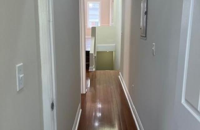 923 N 15TH Street Gallery 4