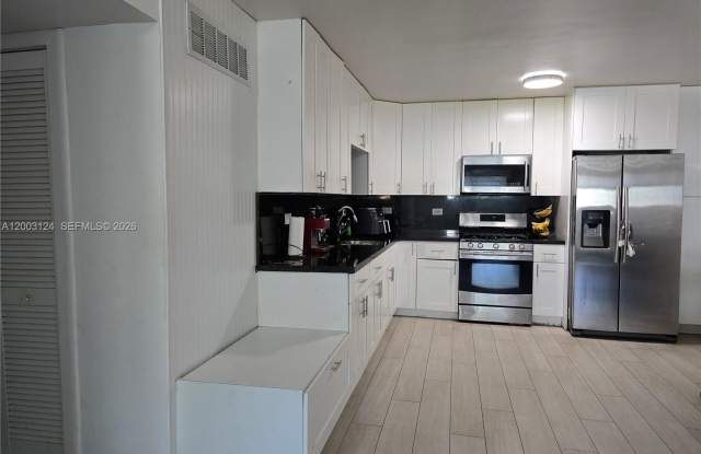 465 S Royal Poinciana Blvd - 465 South Royal Poinciana Boulevard, Miami Springs, FL 33166