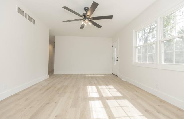 711 Carole Place Gallery 2