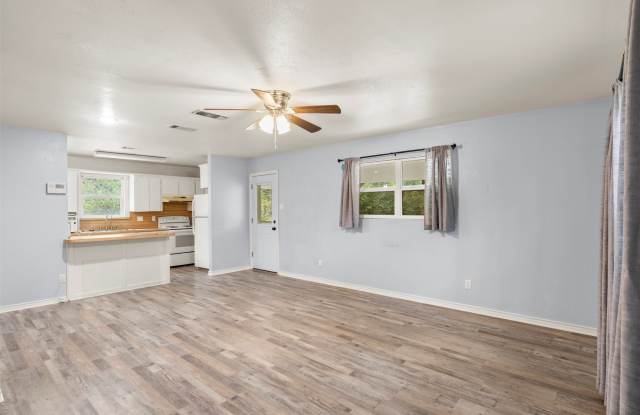 521 Hilltop Drive Gallery 4