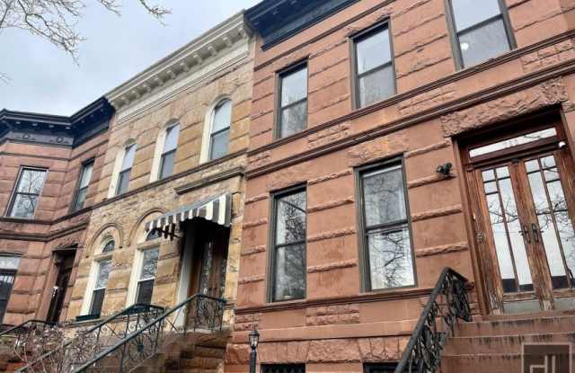 761 JEFFERSON AVENUE photos photos